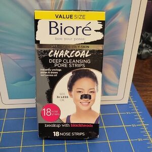 Biore Charcoal Deep Cleansing Pore 18 Strips New